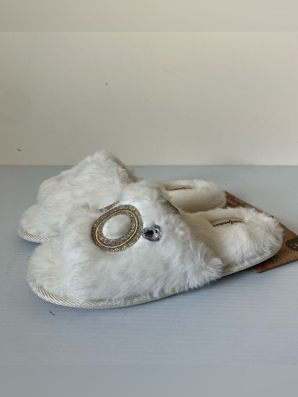 Dearfoams Lane Bridal I Do Fuzzy Slide Slipper Alabaster White size Small (5/6) - Picture 4 of 6